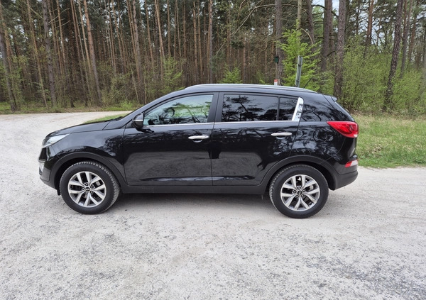 Kia Sportage cena 49900 przebieg: 180000, rok produkcji 2015 z Białobrzegi małe 497